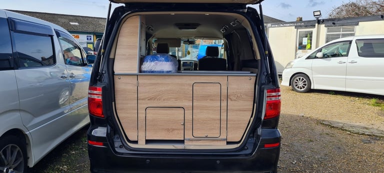 TOYOTA ALPHARD !! ONE!! BERTH CAMPERVAN WITH ELECTRIC COOLBOX