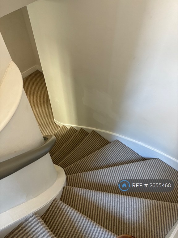 3 bedroom flat in Kent Place, Ramsgate, CT11 (3 bed) (#2655460)