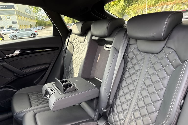 2023 Audi Q5 Edition 1 40 TDI quattro 204 PS S tronic SUV DIESEL Automatic