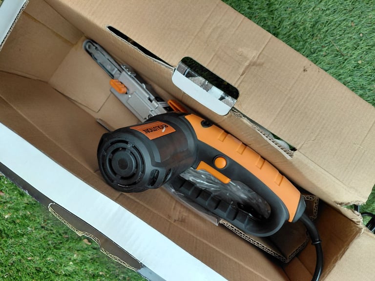 ** BRAND NEW UNUSUED EVOLUTION SANDER **