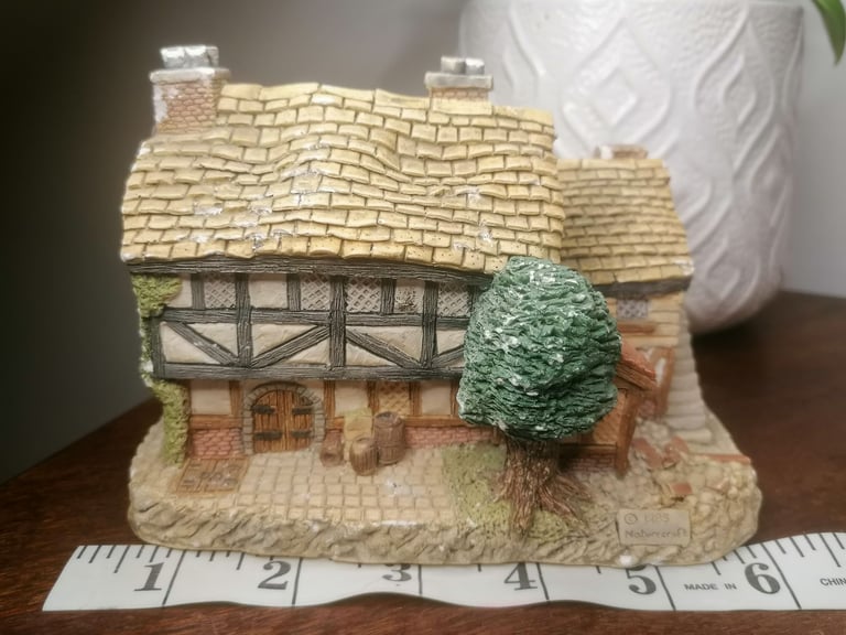 Vintage Naturalcraft memory lane cottages by Peter Tomlins Crag inn Made in England.
