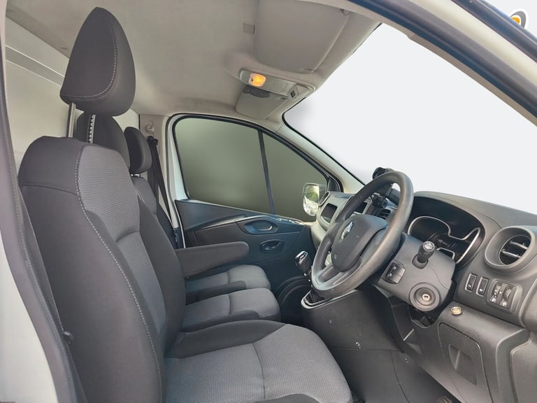 2020 Renault Trafic SH30 ENERGY dCi 145 High Roof Business+ Van Panel Van DIESEL Manual