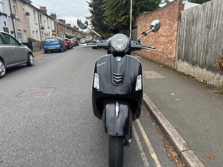Piaggio, VESPA,GTS BLACK  2018, 278 (cc)