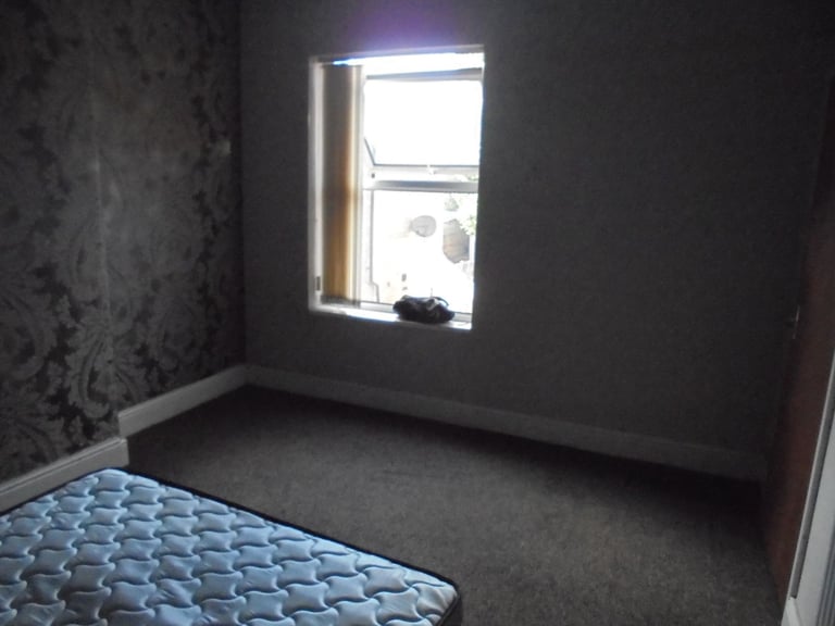 Rooms to Rent in 7 Bed House on Ivor Road, Sparkhill. Supported Accommodation. Immediate Move In