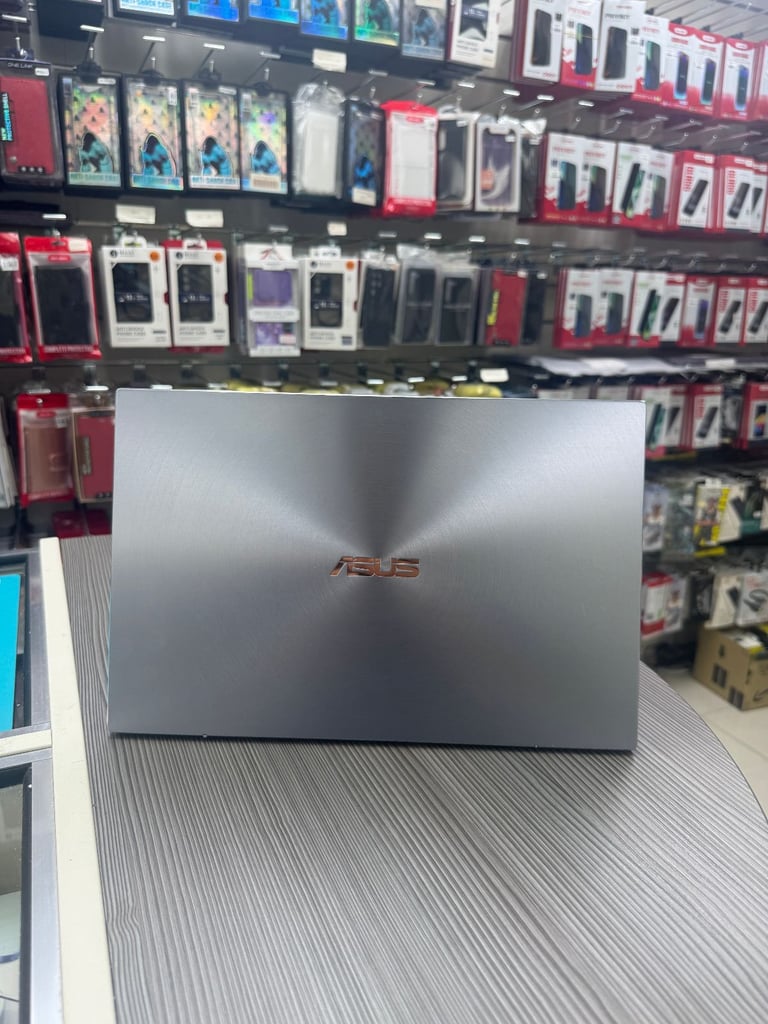 image for ASUS ZenBook AMD Ryzen 5 8/256GB in Excellent Condition