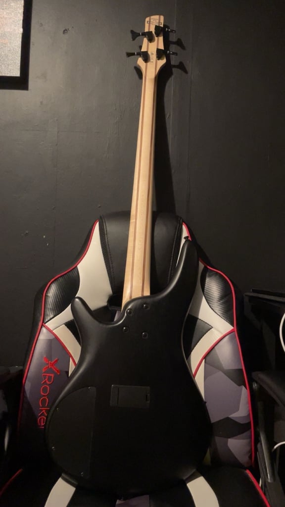 Ibanez 300eb Bass Guitar
