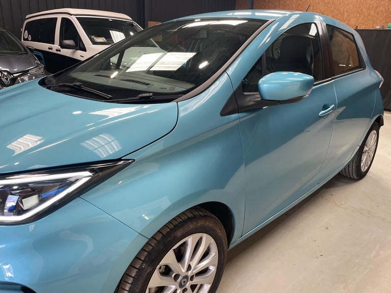 2020 Renault Zoe R135 52kWh Iconic Auto 5dr (i, Rapid Charge) HATCHBACK Electric Automatic