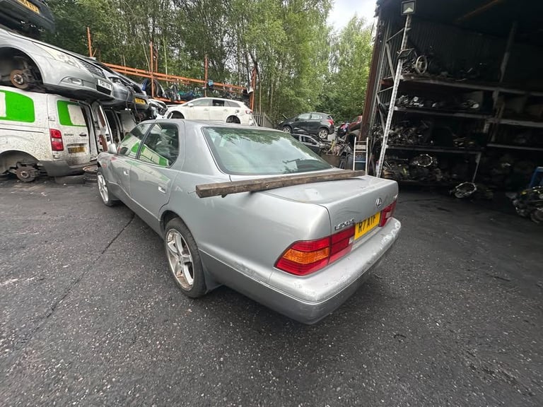 LEXUS LS 1996 4.0 PETROL BREAKING FOR PARTS 
