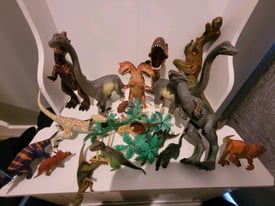 Dinosaur bundle big and small figures can post 