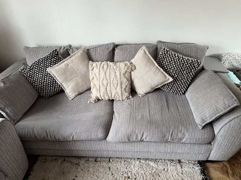 Sofa set (2 seater is also a sofabed)