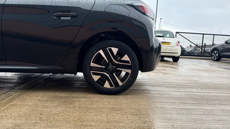 2025 Peugeot 208 1.2 PureTech Allure Hatchback 5dr Petrol Manual Euro 6 (s/s) (100 ps) Hatchback ...