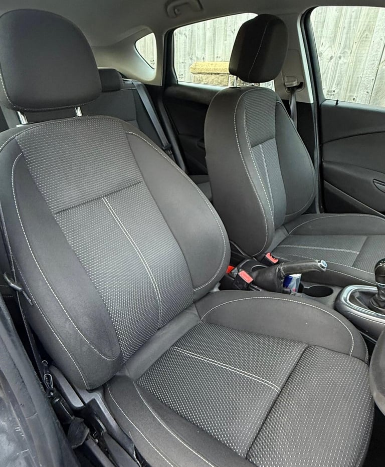 2015 Vauxhall Astra 1.6 CDTi ecoFLEX 94g Design Euro 6 (s/s) 5dr HATCHBACK Diesel Manual