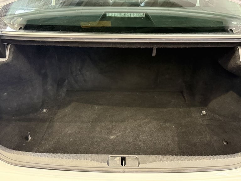 2015 Lexus GS 2.5 300h Premier Saloon 4dr Petrol Hybrid CVT Euro 5 (s/s) (223 ps) Saloon PETROL/E...