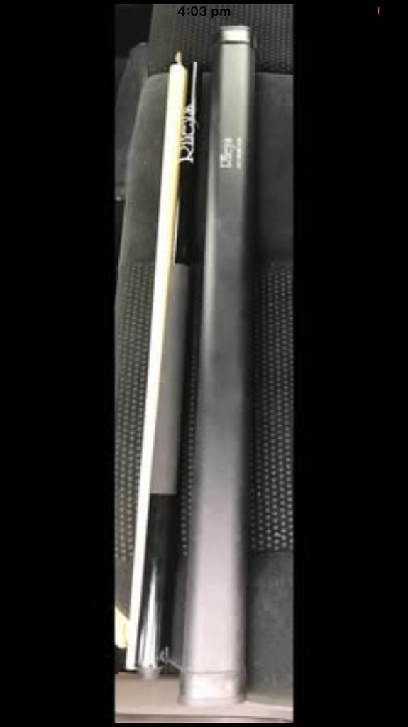 image for RILEY Two-piece Cue & Case