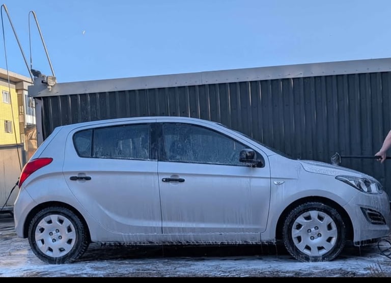 Hyundai, I20, Hatchback, 2013, Manual, 1120 (cc), 5 door