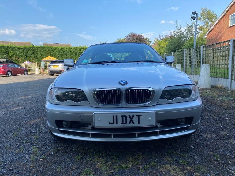 BMW 325i AUTOMATIC CONVERTIBLE 2003 (53)
