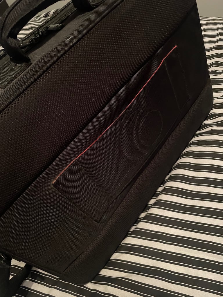 Native Instruments Traktor KONTROL S4 mk1 controller with Odyssey carry case Used (read description)