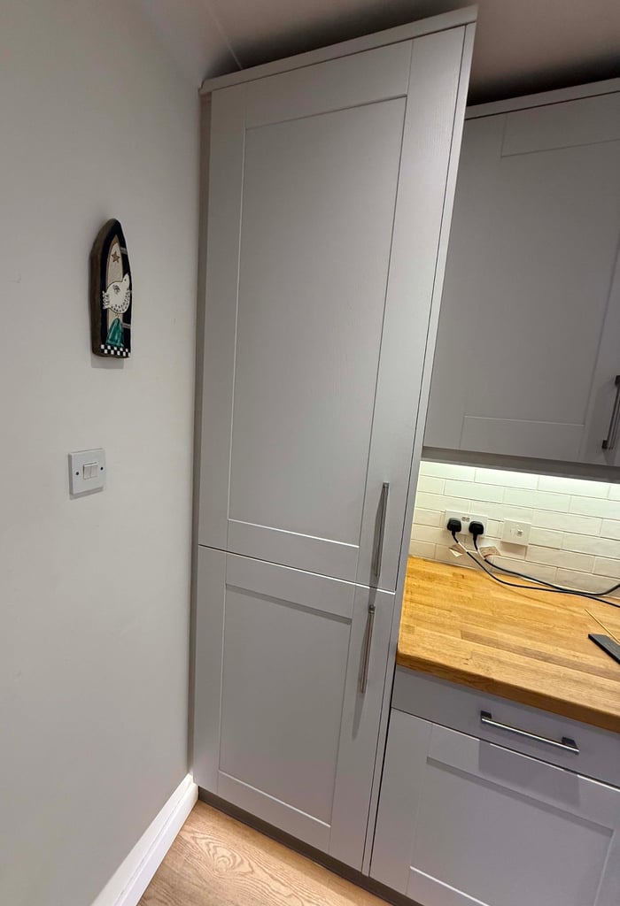 SIEMENS BUILT-IN FRIDGE FREEZER