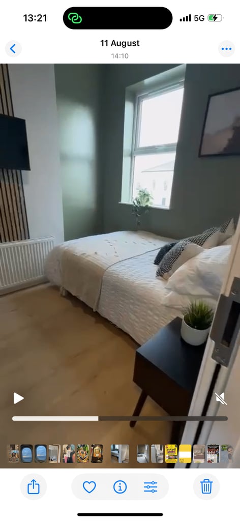 En suite room - 30 mins away from belfast