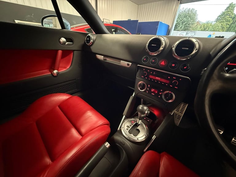 2005 Audi TT 3.2 V6 DSG quattro 2dr COUPE Petrol Automatic