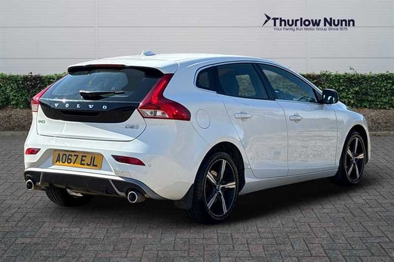 2017 Volvo V40 2.0 D2 R-Design Nav Plus Hatchback 5dr Diesel Manual Euro 6 (s/s) (120 ps) Hatchba...