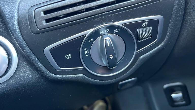 2019 Mercedes-Benz GLC 220d 4Matic Sport Premium Plus 5dr 9G-Tronic Diesel Estate Estate Diesel A...
