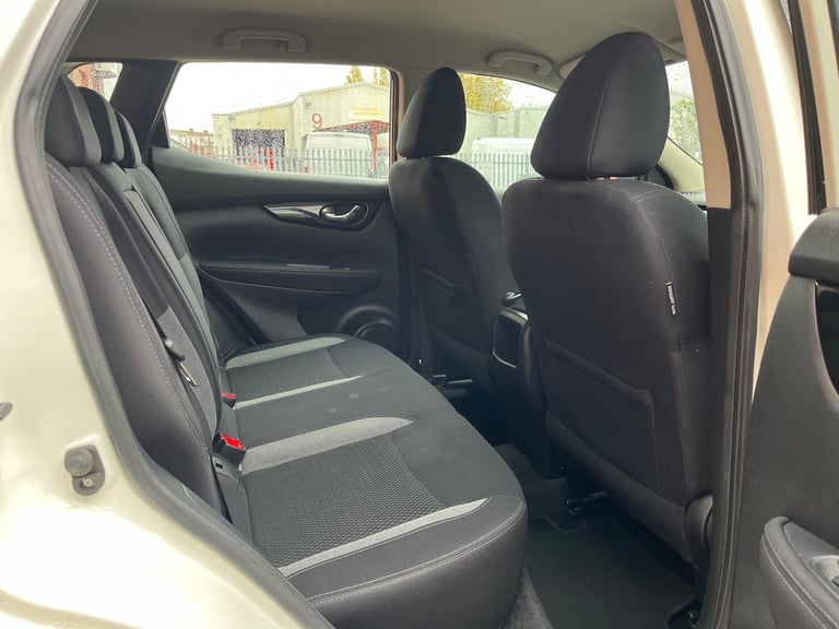 2017 Nissan Qashqai 1.2 DIG-T Acenta XTRON Euro 6 (s/s) 5dr HATCHBACK Petrol Automatic