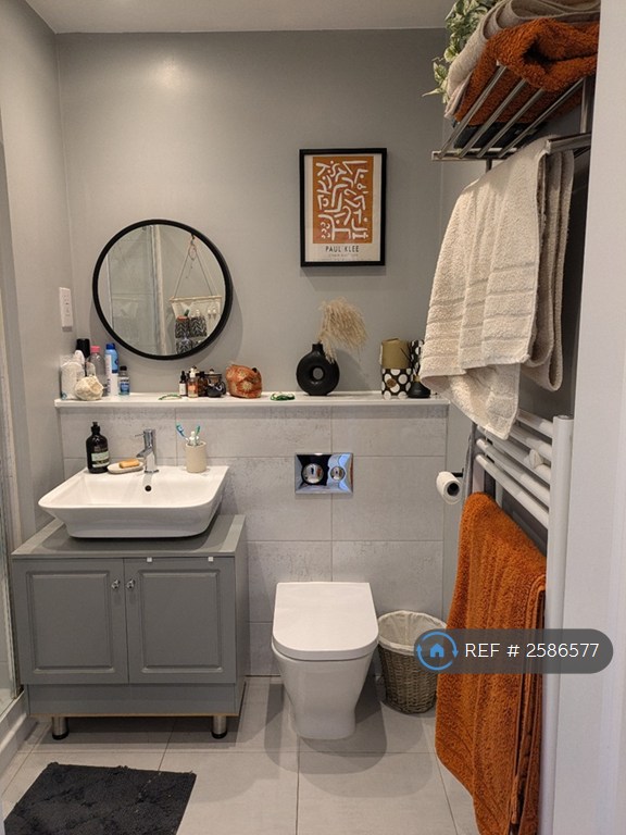 1 bedroom flat in Roland Street, St Albans, AL1 (1 bed) (#2586577)
