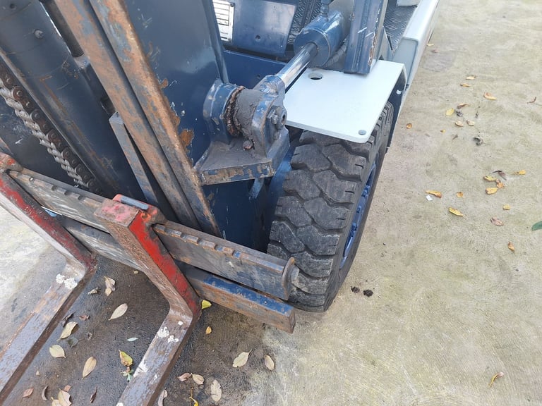 Gas forklift fir sale 