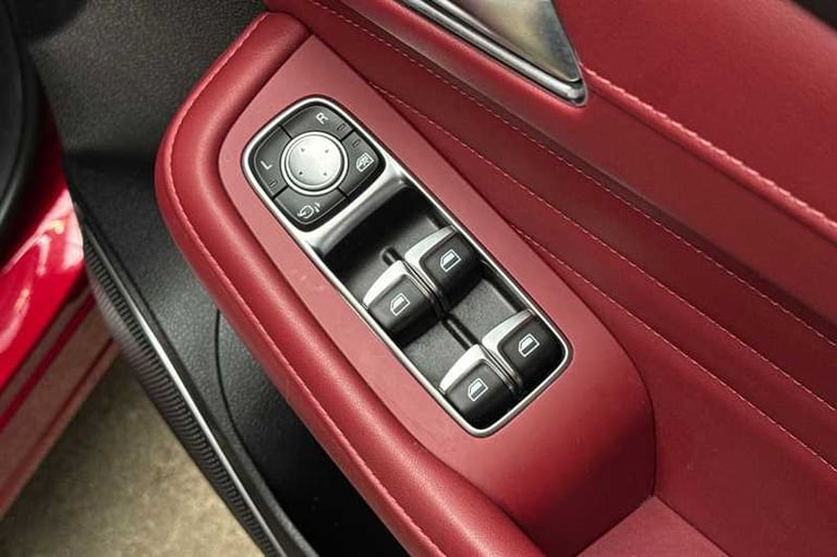 2021 MG MG HS 1.5 T-GDI Exclusive SUV 5dr Petrol DCT Euro 6 (s/s) (162 ps) SUV Petrol Automatic