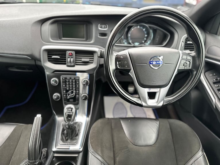 2014 Volvo V40 2.0 D3 R-Design Euro 5 (s/s) 5dr HATCHBACK Diesel Manual