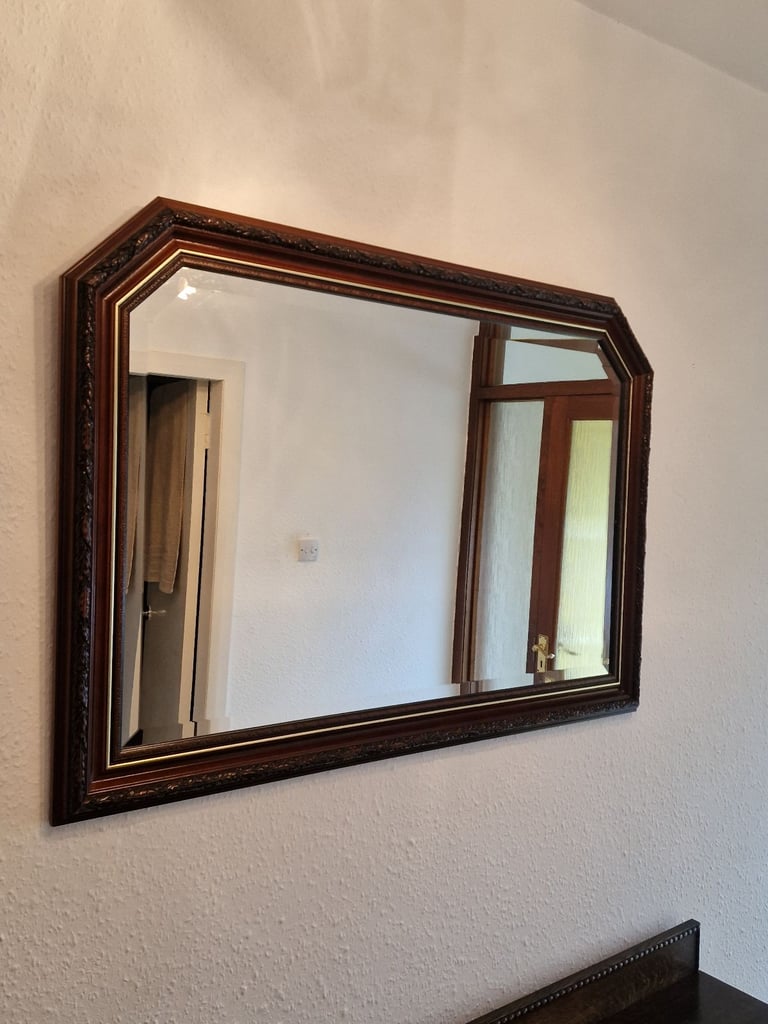 Sideboard and mirror 