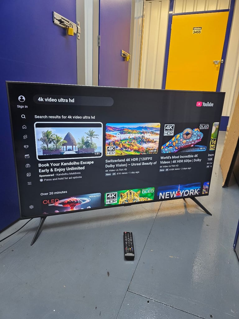 50" SAMSUNG 4K ULTRA SMART TV 