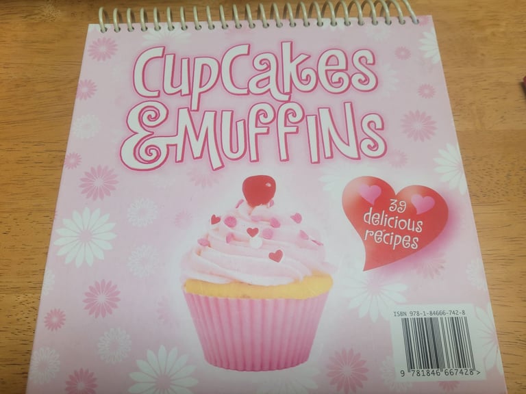 CUP CAKE HEAVEN CAKE TIN (PROPER ONE) FULL OF PASTRY CUTTERS OVER 100 FAIRY CASES APRON MORE