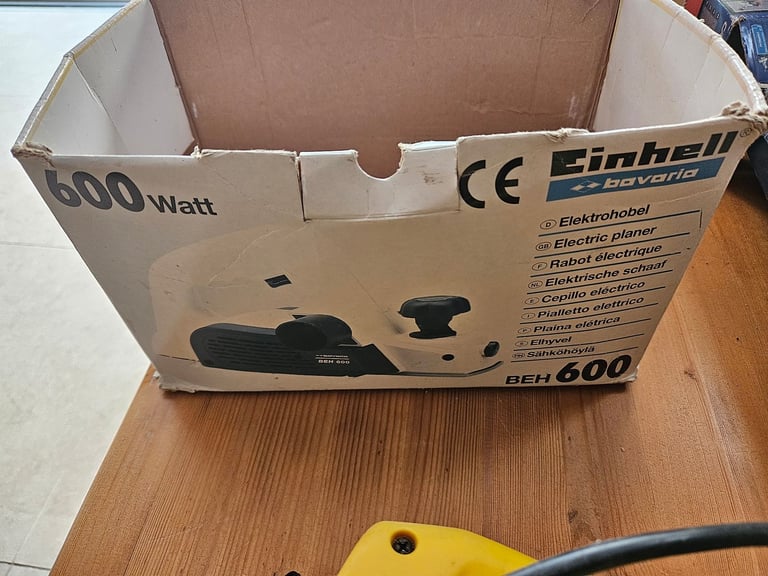 Electric planer