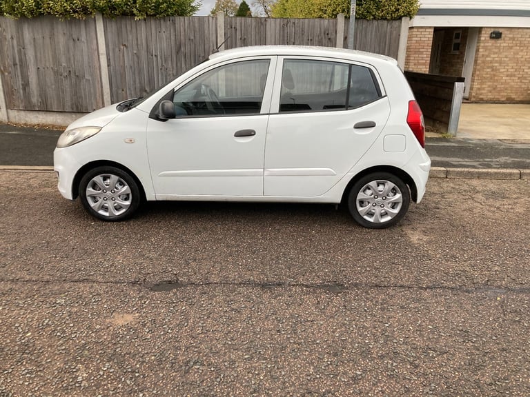 2011 HYUNDAI i110 CLASSIC 5 DOOR HATXCHBACK ,£20 A YEAR TAX,ULEZ, LONG MOT.