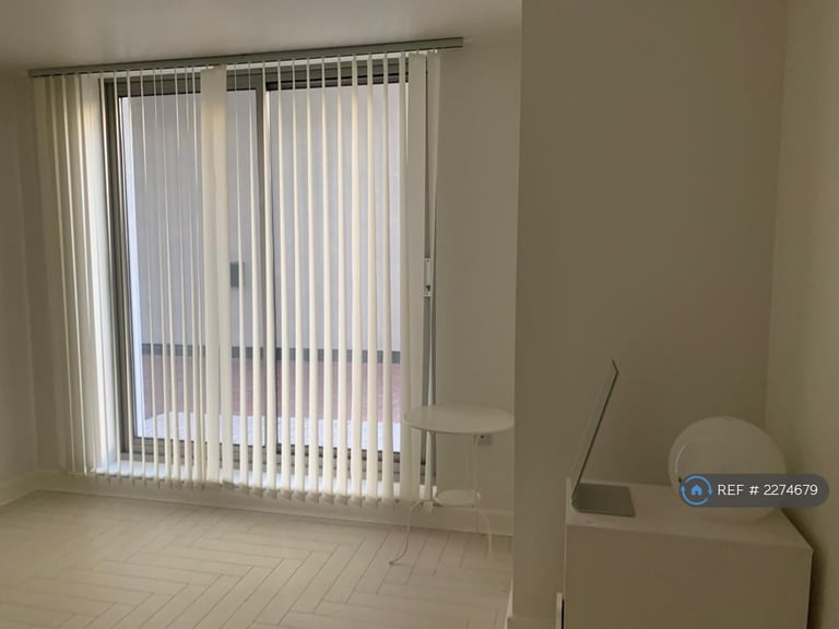 2 bedroom flat in Viva, Birmingham, B1 (2 bed) (#2274679)