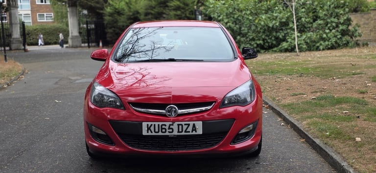 2015 Vauxhall Astra 1.6i Excite Euro 6 5dr HATCHBACK Petrol Manual