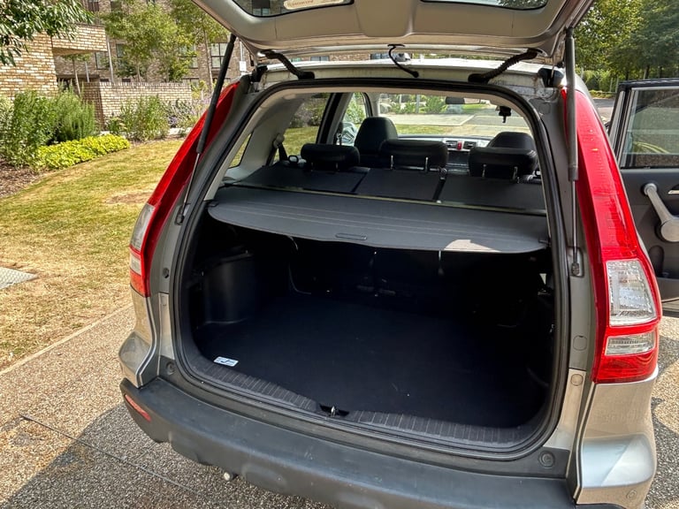 Honda CRV-EX automatic 2.0 petrol,panoramic roof,leather ,cruise control,full history,2 owners,2keys