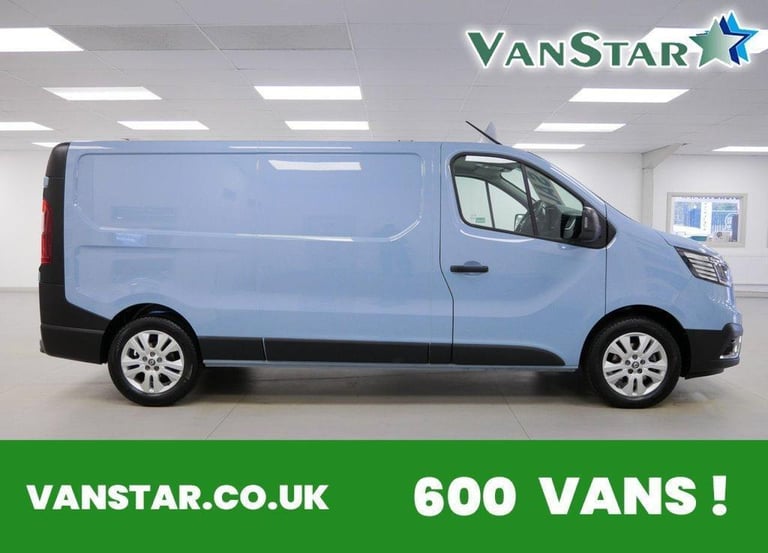 72 RENAULT TRAFIC 30 2.0 BLUEDCI 150 BHP LONG SPORT EDITION ( SAT NAV )