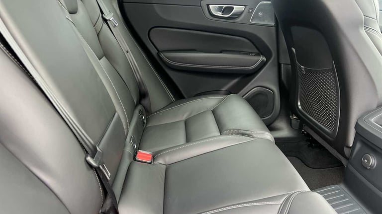 2025 Volvo XC60 2.0 T8 [455] PHEV Ultra Dark 5dr AWD Geartronic ESTATE PETROL/ELECTRIC Automatic