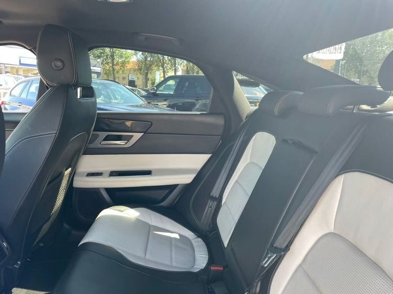 2018 Jaguar XF 2.0 D R-SPORT AWD 4d 177 BHP Saloon Diesel Automatic