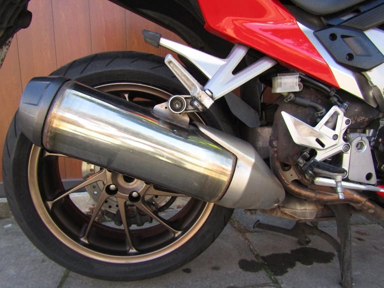 HONDA VFR 800 f ONLY 15230 MILES * FULL SERVICE HISTORY * ONE OWNER FROM NEW *