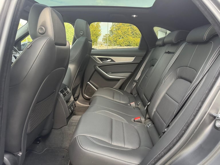 2024 Jaguar F-Pace 2.0 P250i R-Dynamic SE Black SUV 5dr Petrol Auto AWD Euro 6 (s/s) (250 ps) EST...