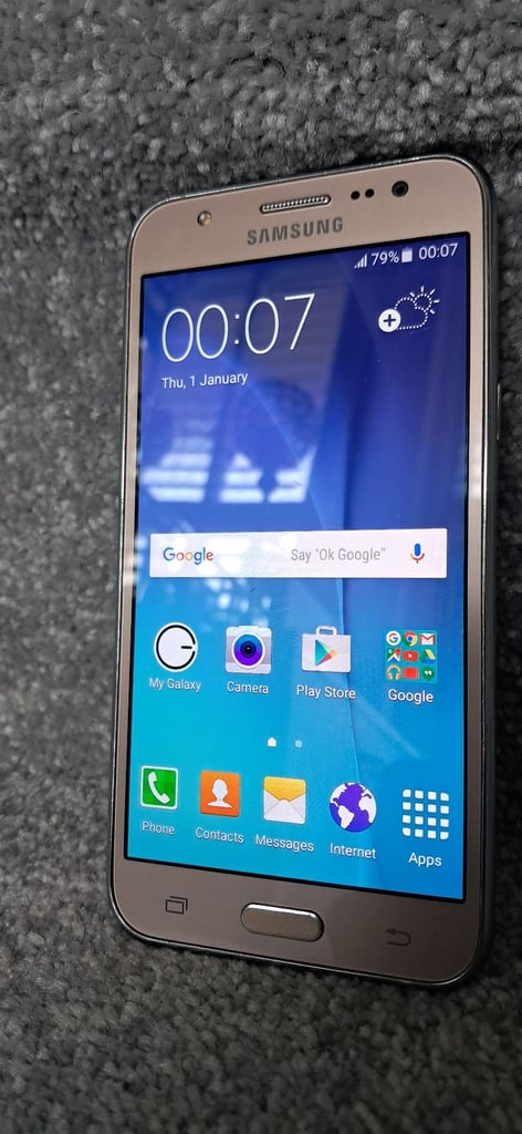Samsung galaxy j5  gold 