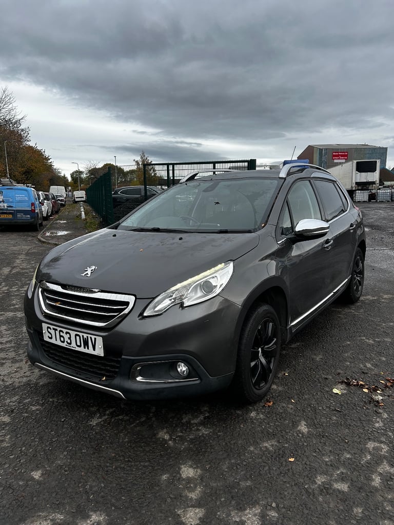 Peugeot 2008, 2014 Hatchback , Manual, 1199 (cc), 5 doors