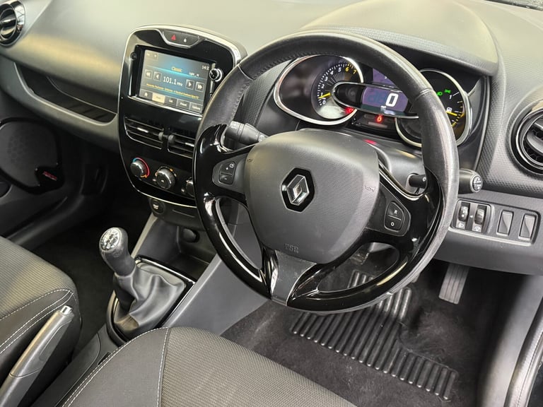 2014 Renault Clio 1.2 16V Dynamique MediaNav 5dr HATCHBACK Petrol Manual