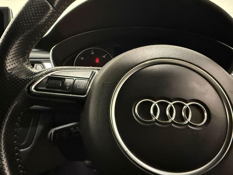 2016 Audi A6 Saloon 2.0 TDI ultra Black Edition S Tronic Euro 6 (s/s) 4dr SALOON Diesel Automatic