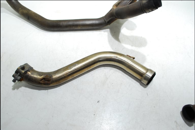 Complete Genuine Ducati Exhaust for Monster 93 to 01 with high mount link pipes