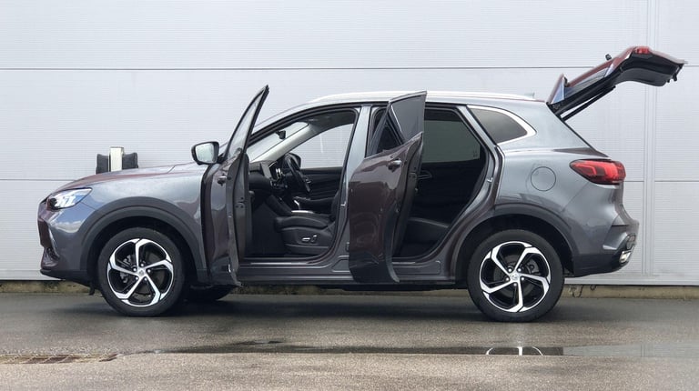 2023 MG MG HS 1.5 T-GDI 16.6kWh Trophy Auto Euro 6 (s/s) 5dr ESTATE Petrol/Electric Hybrid Automatic